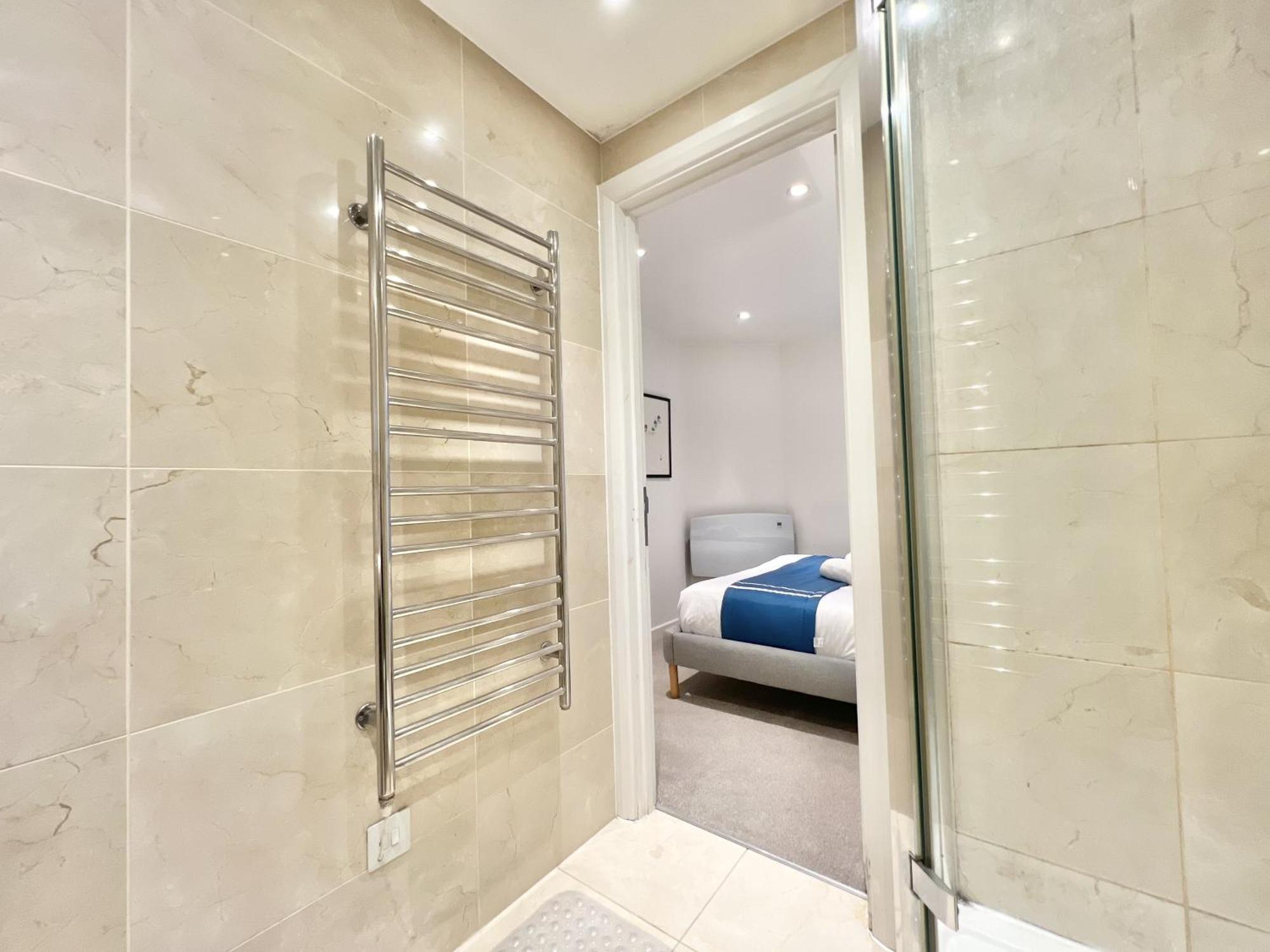 Vip Serviced Apartments London Excellent Location Great Price ภายนอก รูปภาพ