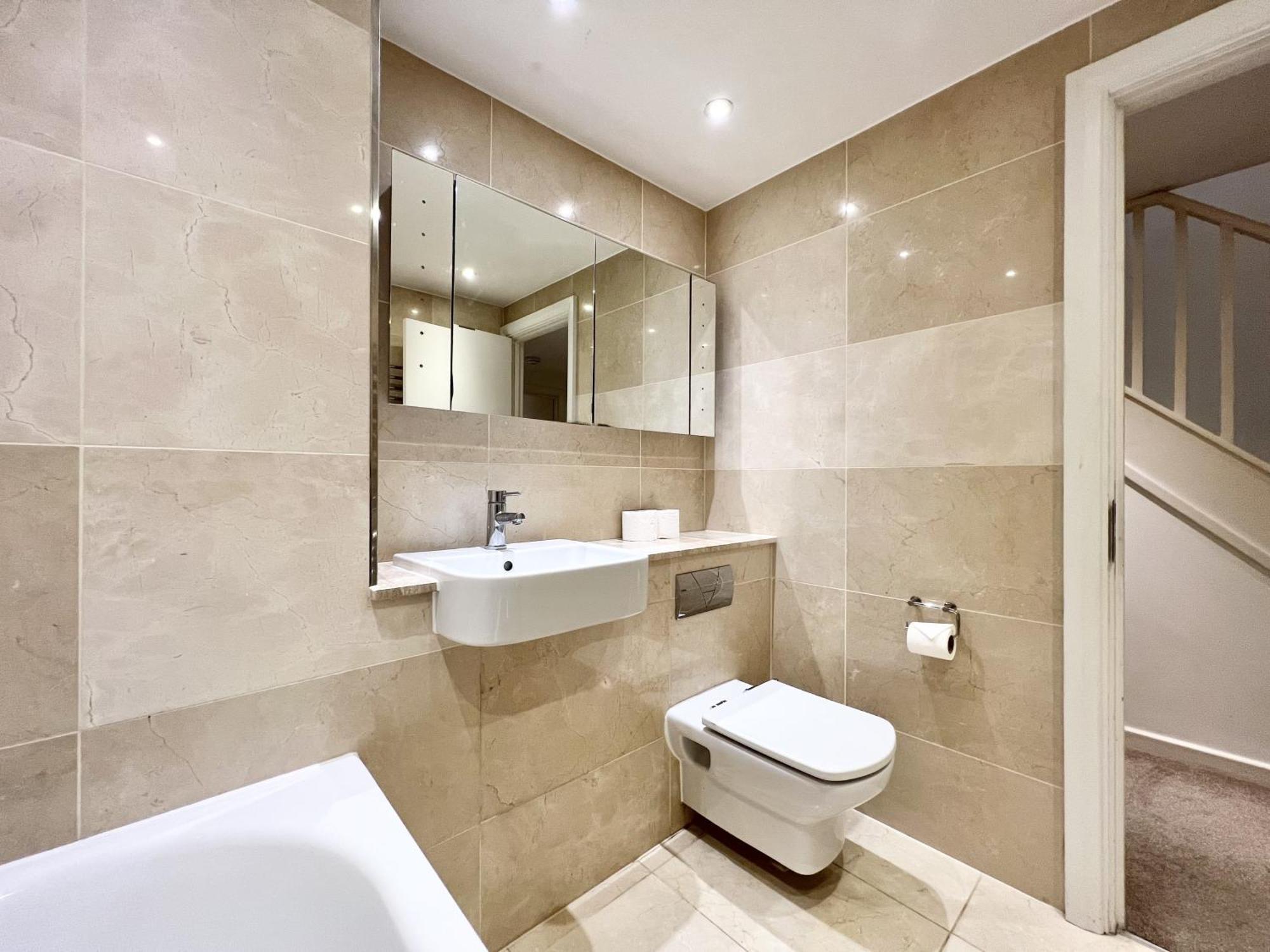 Vip Serviced Apartments London Excellent Location Great Price ภายนอก รูปภาพ