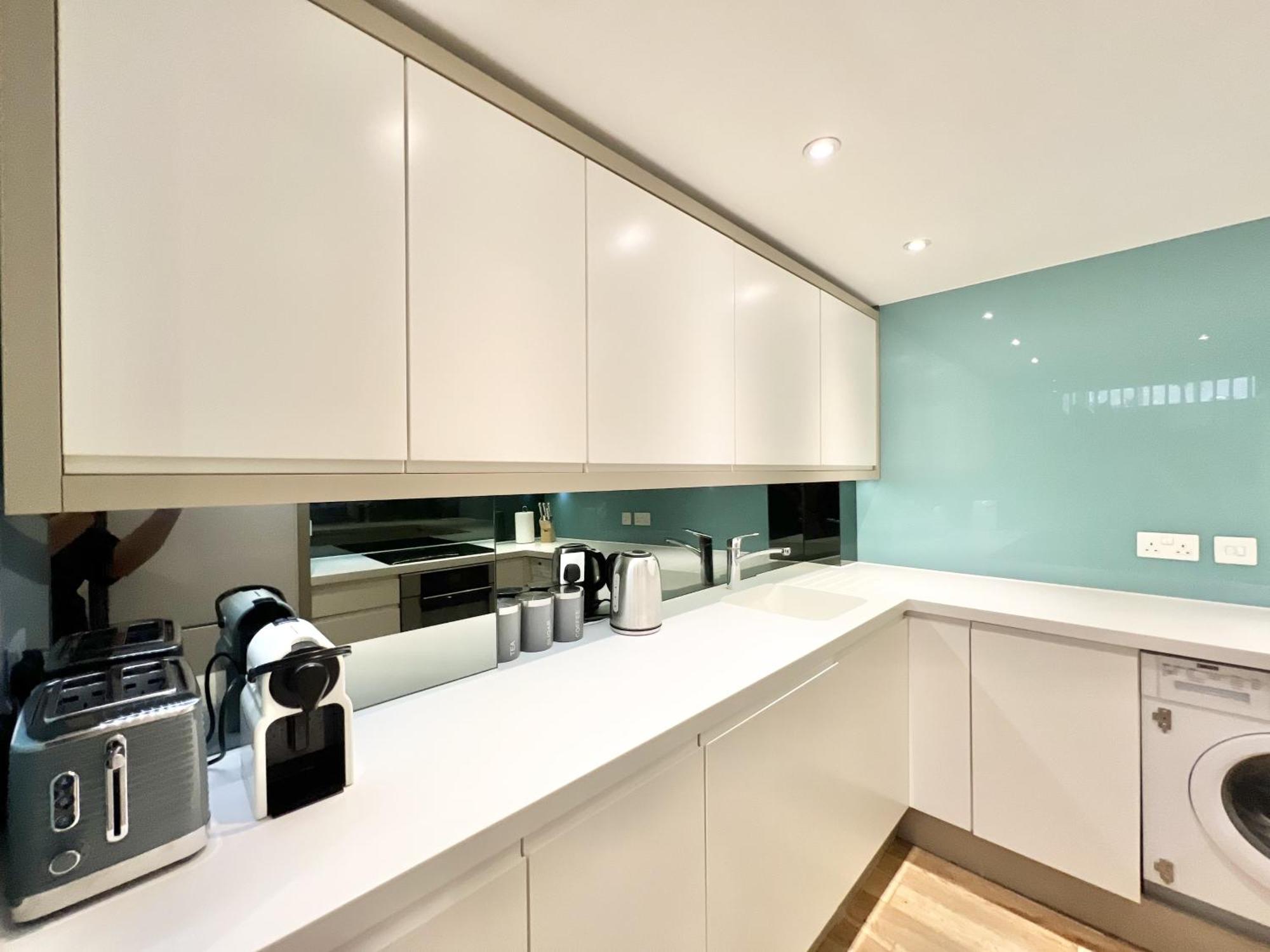 Vip Serviced Apartments London Excellent Location Great Price ภายนอก รูปภาพ